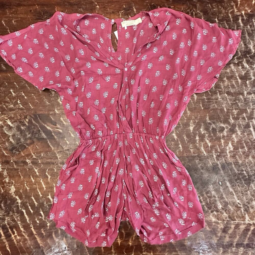 Beachgold Bali Maroon Floral Romper Small NWT Rayon Summer Boho Vacation Wear